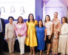 Mujeres Impulsando el Futuro