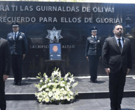 Homenaje a policía caído