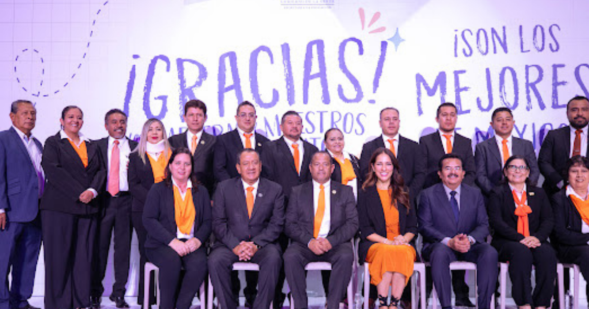 Reconocimiento a maestros guanajuatenses