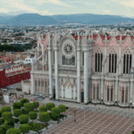Templos e iglesias de León