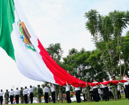 Izamiento de Bandera