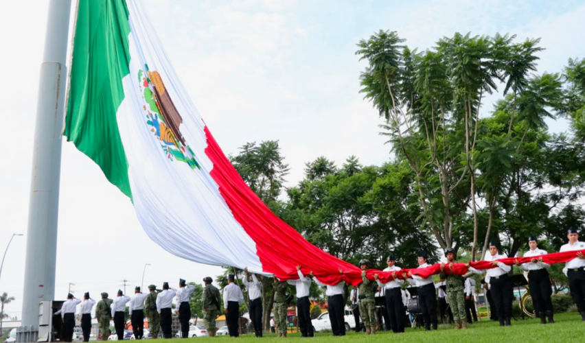 Izamiento de Bandera