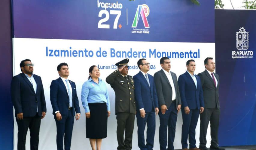 Izamiento de Bandera